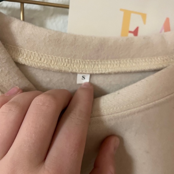 Comfortable sweatshirt - Picture 2 of 3